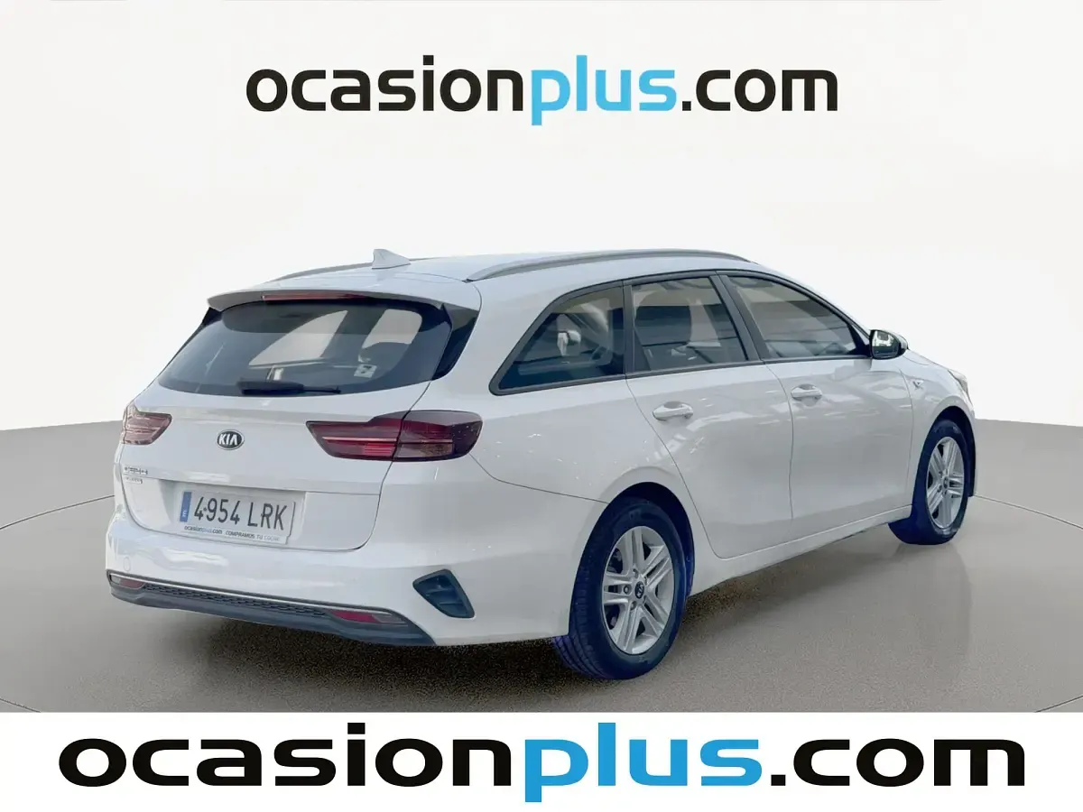 Usado Kia Ceed 120 CV (88 kW) 2021 Blanco Utilitario
