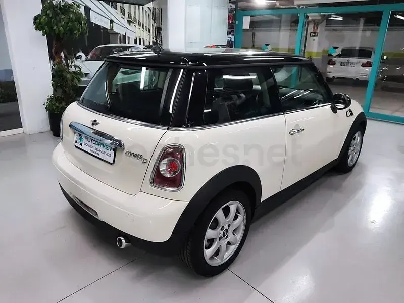Usado Mini Cooper D 112 CV (82 kW) 2012 Blanco Utilitario