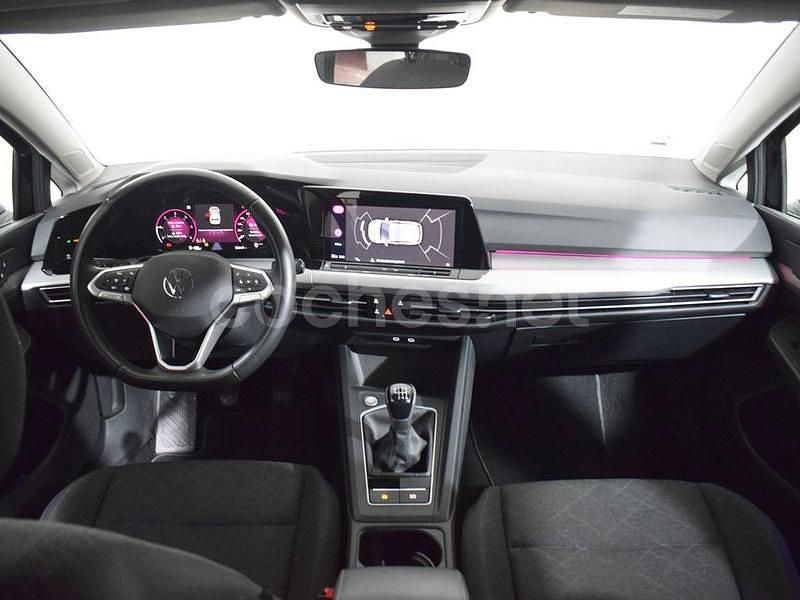 Usado VW Golf VIII Life 115 CV (84 kW) 2024 Negro Berlina