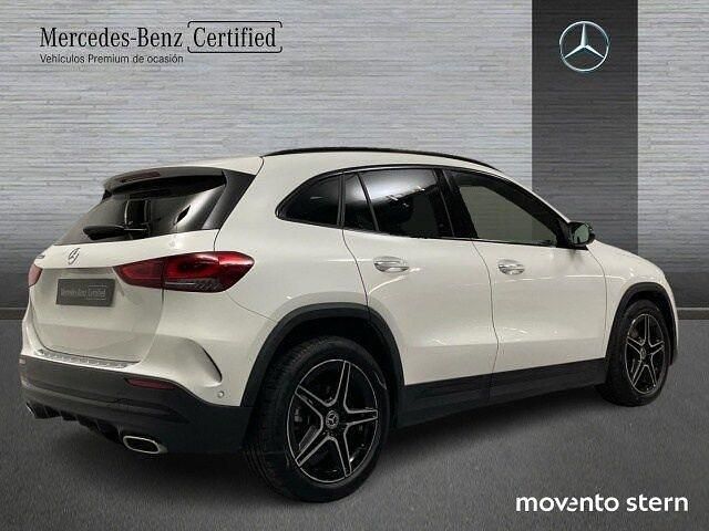 Usado Mercedes GLA200 AMG line 150 CV (110 kW) 2023 Blanco SUV