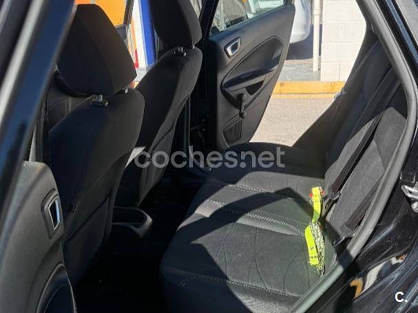 Usado Ford Fiesta Trend 82 CV (60 kW) 2015 Negro Berlina