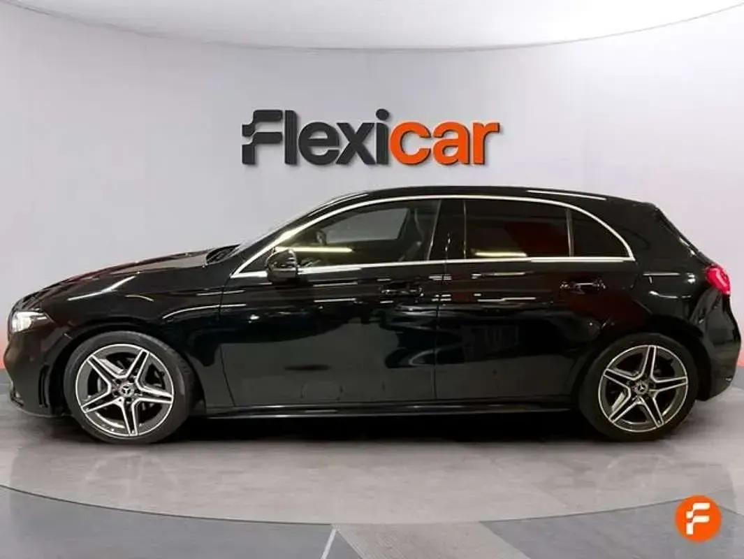 Käytetty Mercedes A180 109 HP (80 kW) 2021 Musta Viistoperä
