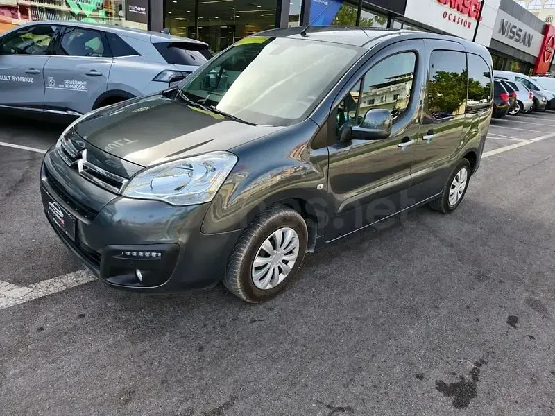 Usado Citroën e-Berlingo 100 CV (73 kW) 2018 Gris / plata Monovolumen