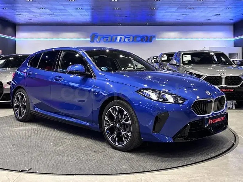 Usado BMW 120 Comfort Edition 163 CV (119 kW) 2025 Azul Utilitario