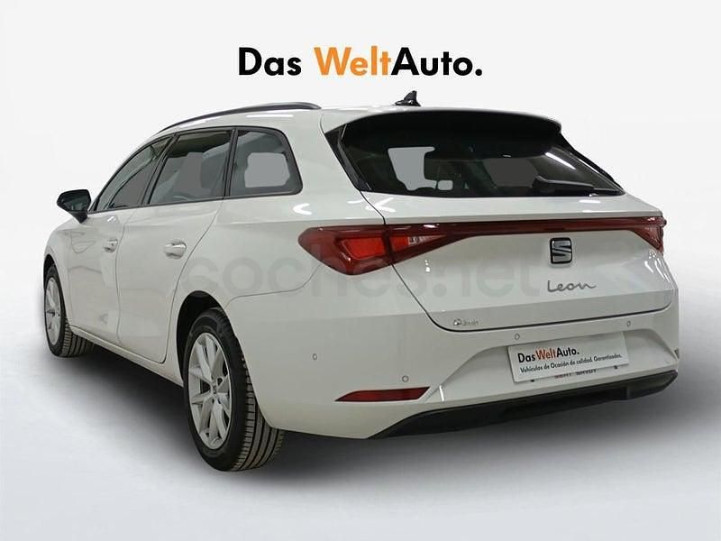 Usado Seat Leon Style 115 CV (84 kW) 2022 Blanco Berlina