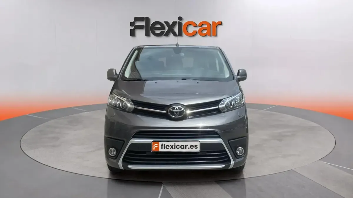 Usado Toyota Proace Verso Active 131 CV (96 kW) 2023 Gris Familiar