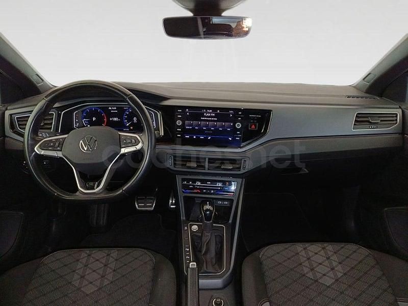 Usado VW Polo R-line 110 CV (80 kW) 2022 Negro Utilitario