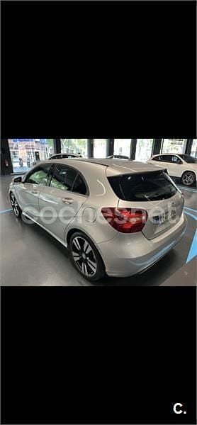 Usado Mercedes A200 Urban 136 CV (100 kW) 2016 Gris / plata Berlina