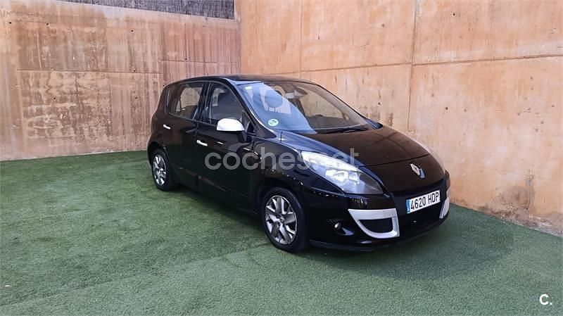 Negro Usado 2011 Renault Scénic III Monovolumen | 3500 € (Super precio) - Imagen 1/4