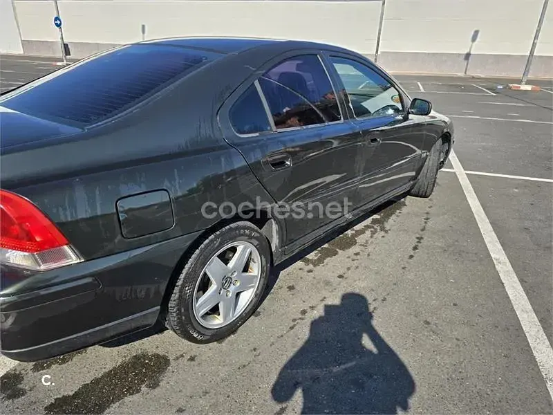 Usado Volvo S60 Momentum 163 CV (119 kW) 2006 Verde Berlina