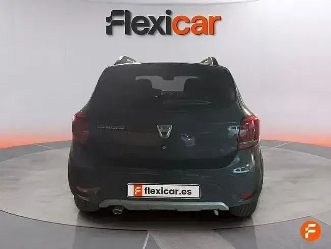 Usado Dacia Sandero Essentiel 95 CV (69 kW) 2020 Negro