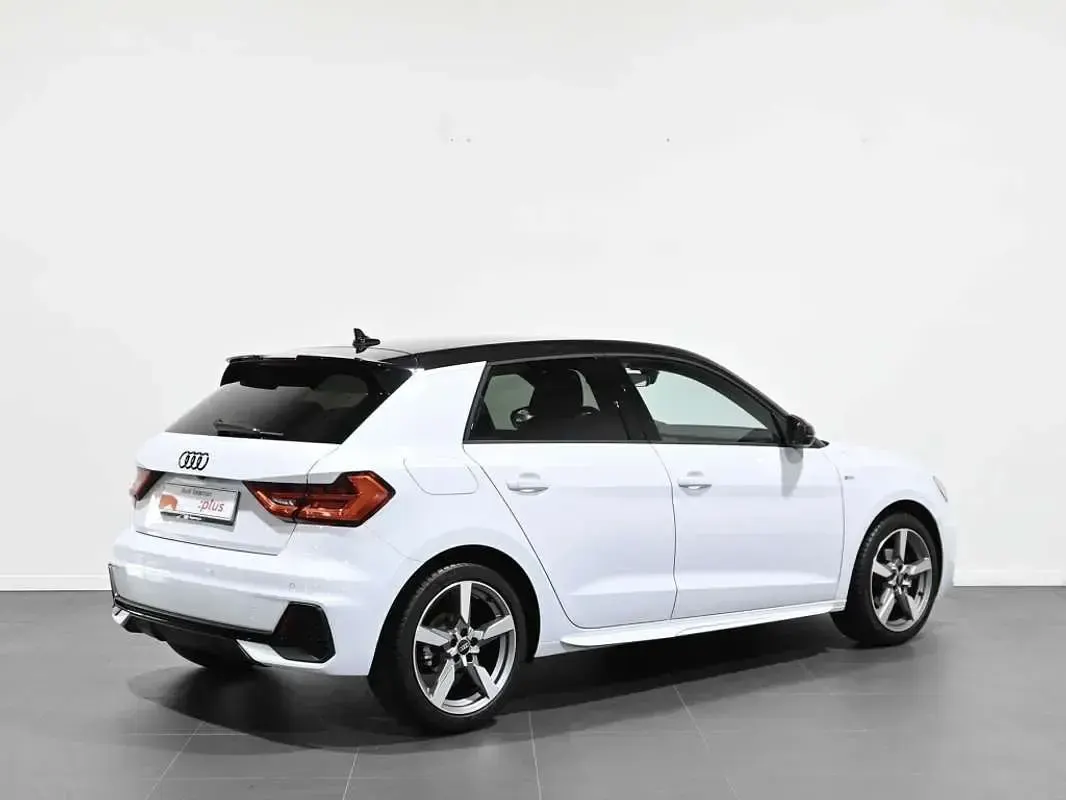 Usado Audi A1 Sportback Comfort 110 CV (80 kW) 2023 Blanco Utilitario