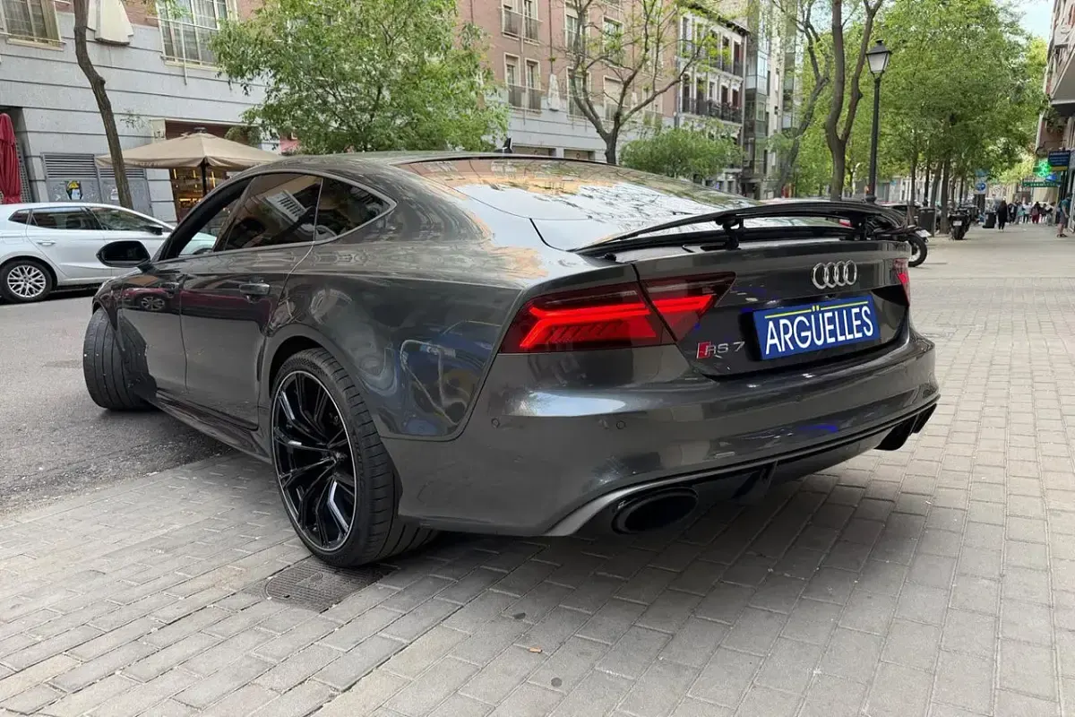 Usado Audi RS7 Sportback Performance 605 CV (444 kW) 2016 Gris Utilitario