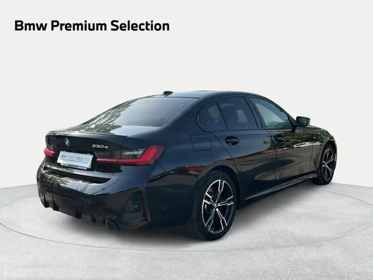 Usado BMW 330e Comfort Edition 292 CV (214 kW) 2025 Negro Berlina