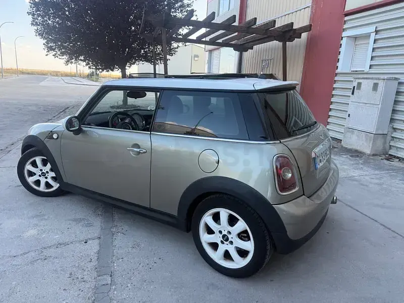 Usado Mini Cooper D 110 CV (80 kW) 2008 Gris / plata Utilitario
