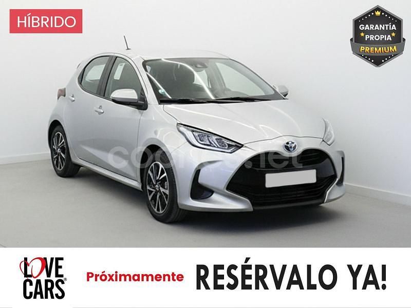 Gris / plata Usado 2023 Toyota Yaris Hybrid Style Berlina | 17.900 € (Buen precio) - Imagen 1/1