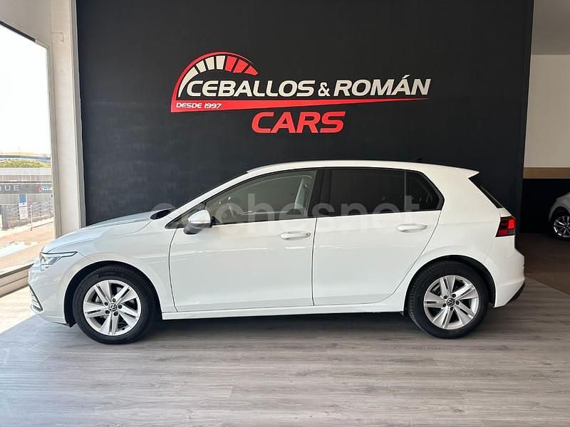 Usado VW Golf VIII Life 130 CV (95 kW) 2022 Blanco Berlina