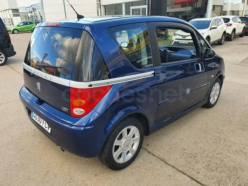 Usado Peugeot 1007 70 CV (51 kW) 2006 Azul Monovolumen