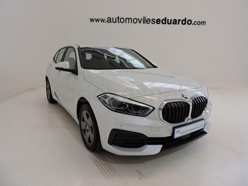 Usado BMW 118 Advantage 136 CV (100 kW) 2022 Blanco Utilitario
