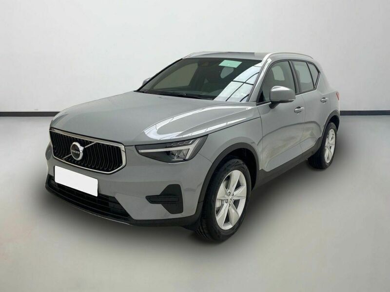 Gris Nuevo 2025 Volvo XC40 Core SUV | 40.442 € (Precio justo) - Imagen 1/4