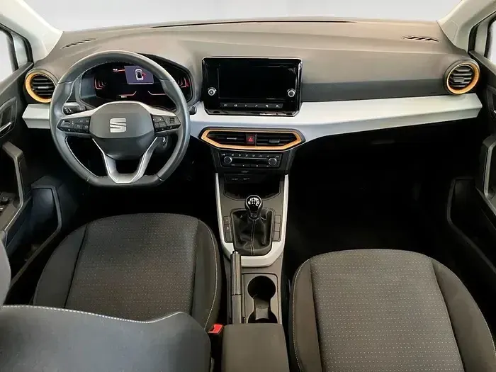 Usado Seat Arona Style 115 CV (84 kW) 2025 Rojo SUV