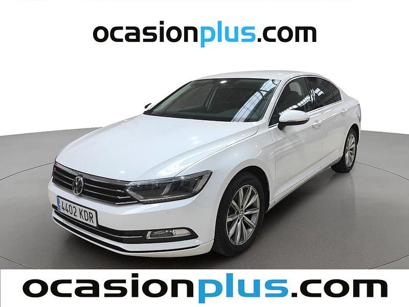 Usado VW Passat Advance 150 CV (110 kW) 2017 Blanco Berlina