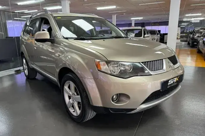 Usado Mitsubishi Outlander Intense+ 140 CV (102 kW) 2008 SUV