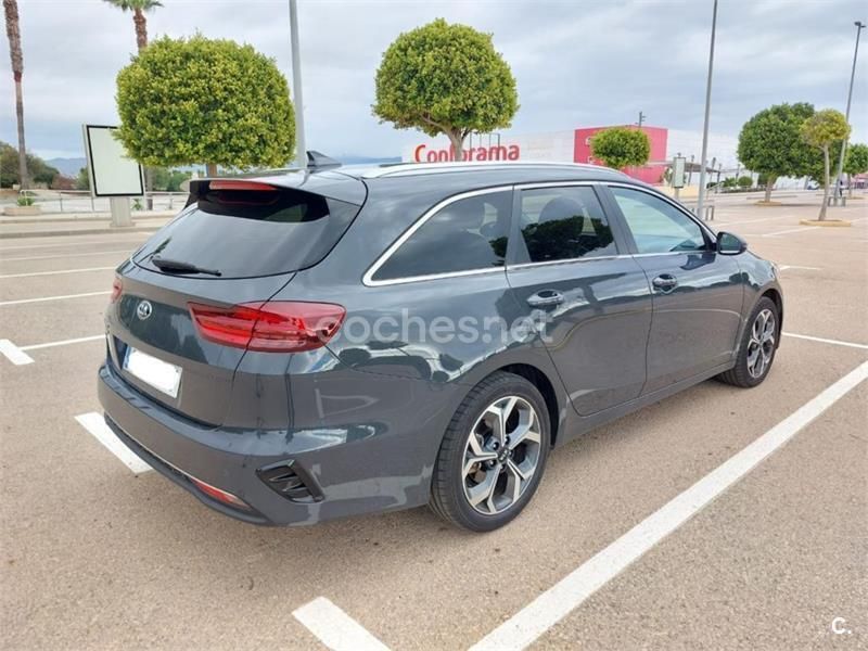 Gris / plata Usado 2020 Kia Ceed Familiar | 17.900 € (Precio justo) - Imagen 1/4