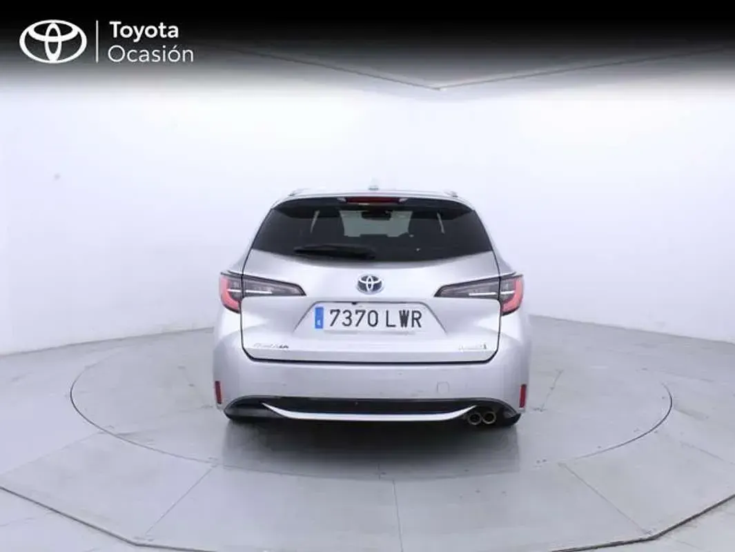 Begagnad Toyota Corolla Style 184 HK (135 kW) 2022 Grå Kombi
