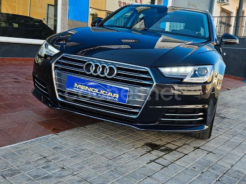 Usado Audi A4 Advanced 150 CV (110 kW) 2018 Azul Familiar