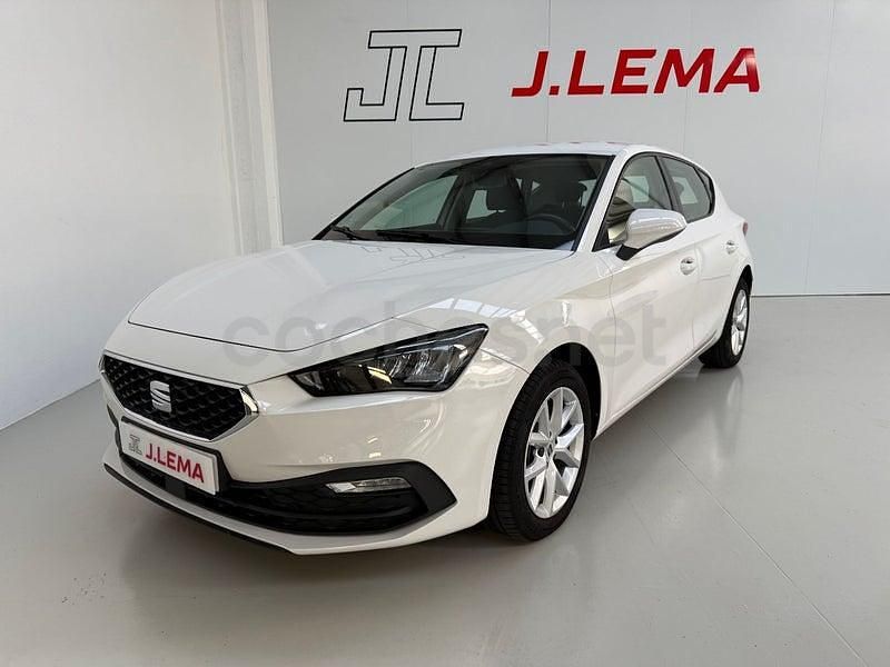Usado Seat Leon Style 115 CV (84 kW) 2021 Blanco Berlina