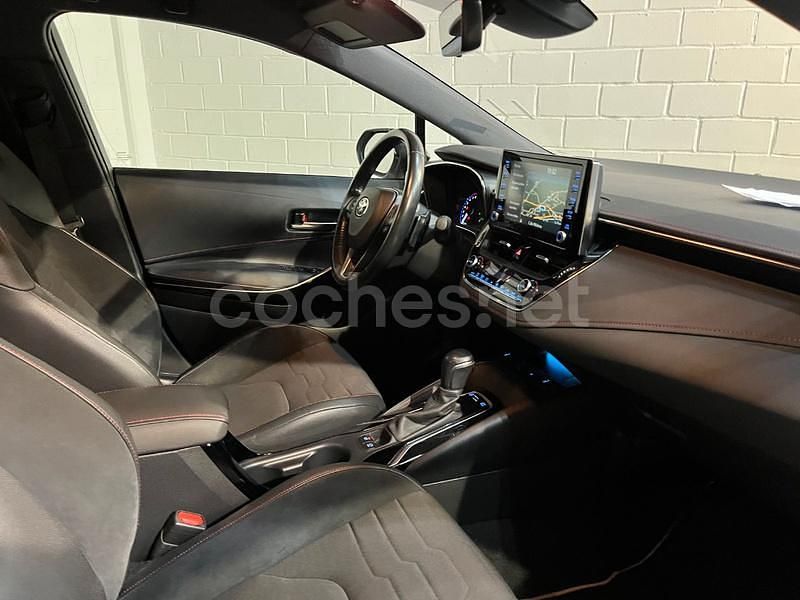 Usado Toyota Corolla 180 CV (132 kW) 2020 Gris / plata Berlina