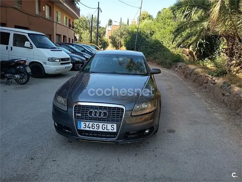 Usado Audi A6 S-Line 140 CV (102 kW) 2009 Gris / plata Berlina