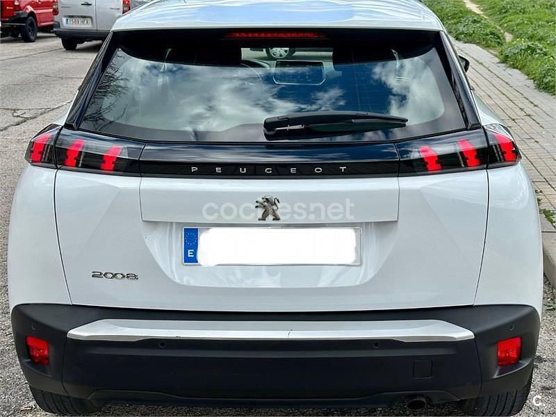 Usado Peugeot 2008 Active 100 CV (73 kW) 2021 Blanco SUV