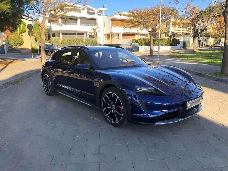 Usado Porsche Taycan Cross Turismo 359 kW (489 CV) 2021 Azul Familiar