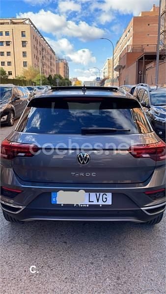 Usado VW T-Roc Sportline 150 CV (110 kW) 2021 Gris / plata SUV