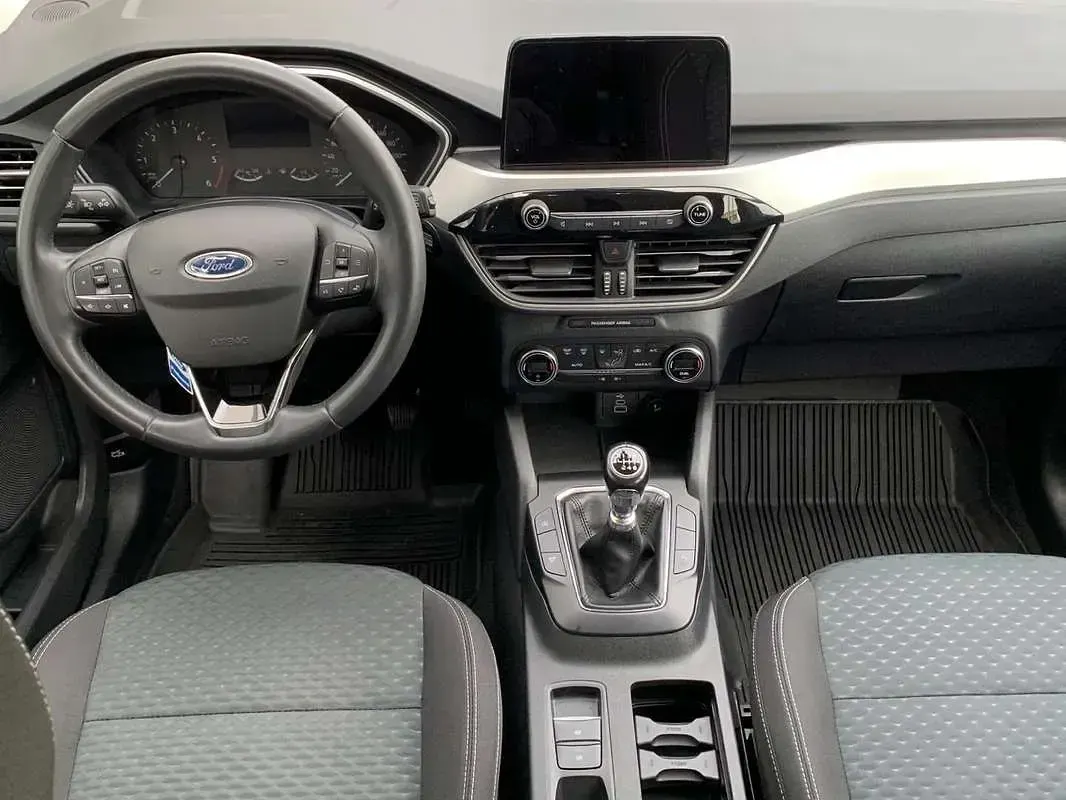 Usado Ford Kuga Trend 120 CV (88 kW) 2023 Azul SUV