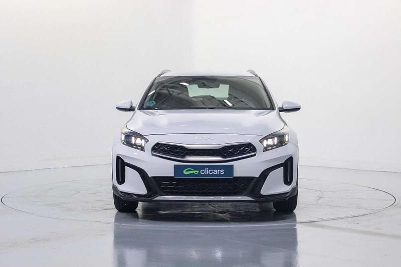 Usado Kia XCeed 101 HP (74 kW) 2024 Branco SUV