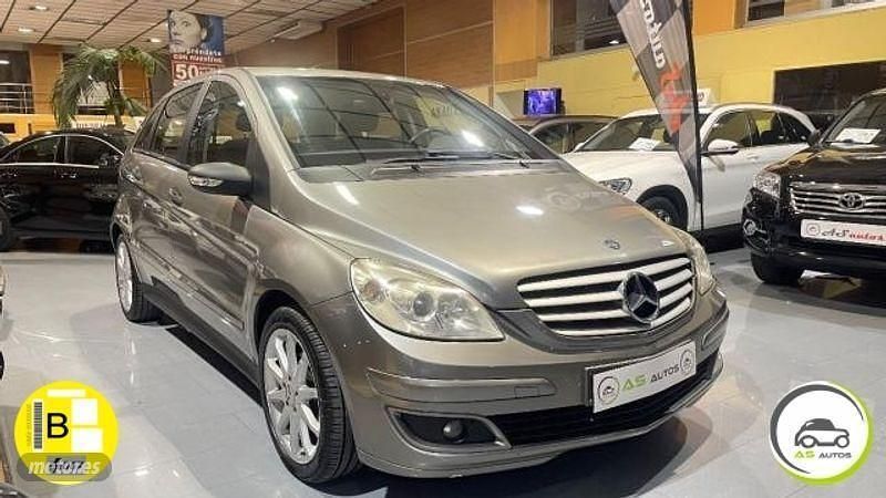Usado Mercedes B180 109 CV (80 kW) 2007 Marrón Monovolumen