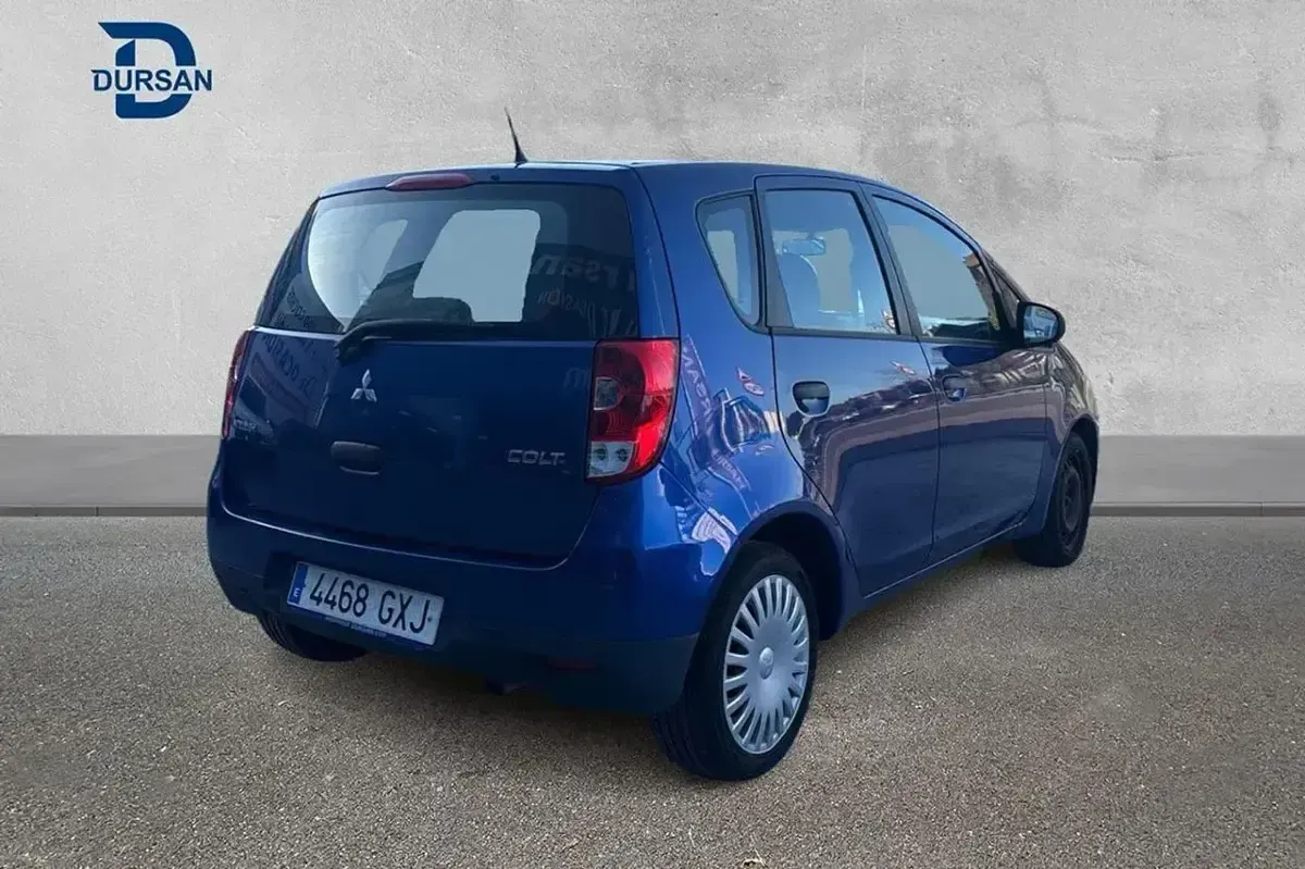 Usado Mitsubishi Colt Inform 75 CV (55 kW) 2010 Azul Utilitario