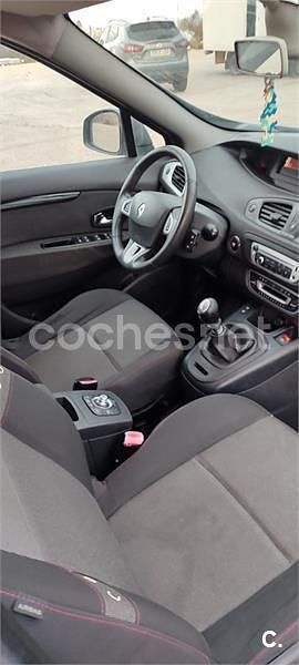 Usado Renault Scénic III Dynamique 130 CV (95 kW) 2012 Beige Monovolumen