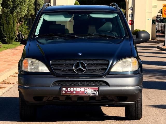 Usado Mercedes 320 218 CV (160 kW) 1999 Azul SUV