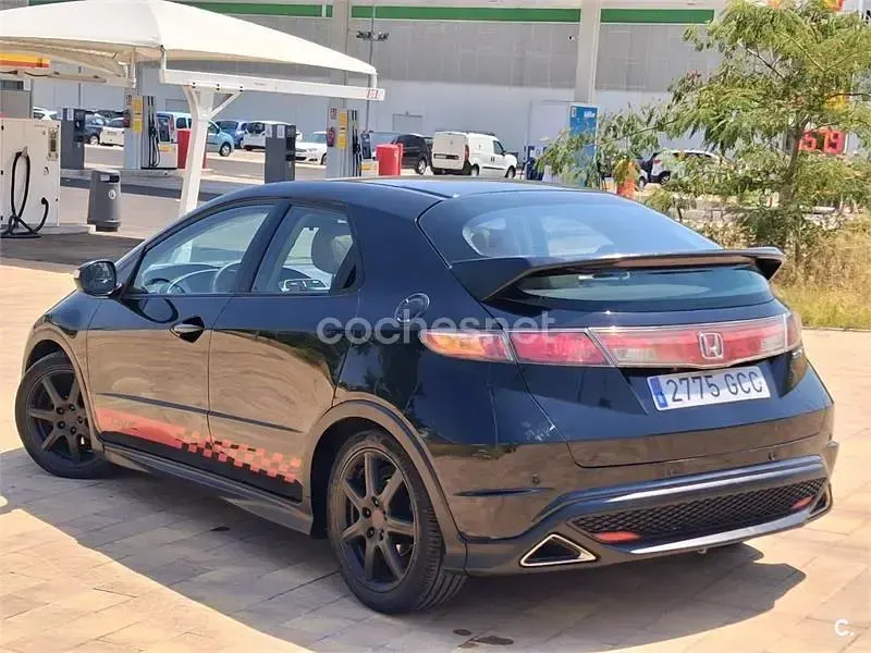 Usado Honda Civic Executive 140 CV (102 kW) 2008 Negro Berlina
