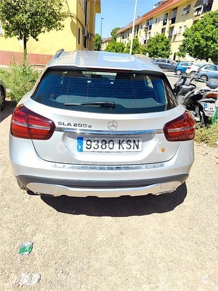 Usado Mercedes GLA200 136 CV (100 kW) 2018 Gris / plata SUV