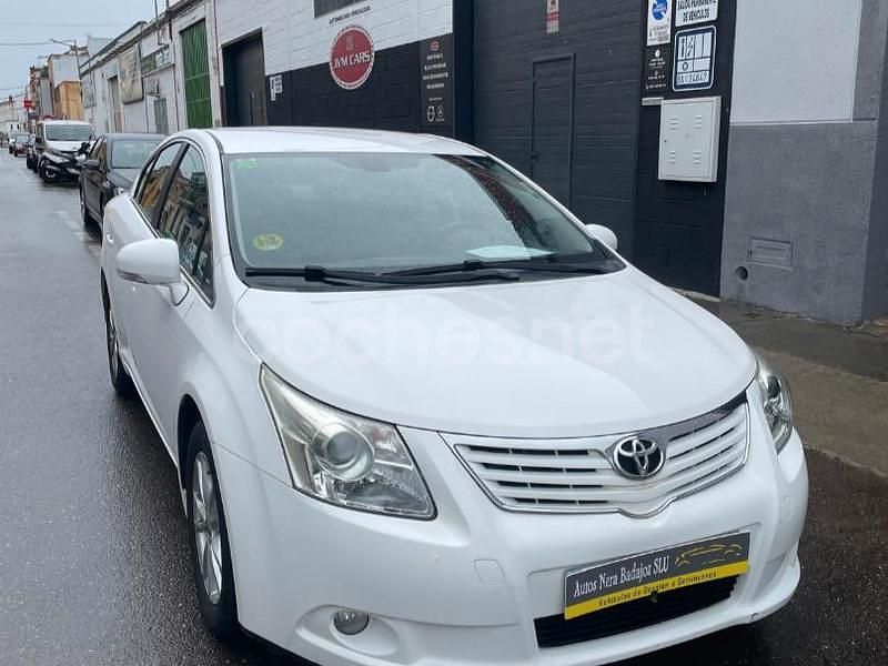 Blanco Usado 2011 Toyota Avensis Active Berlina | 8900 € (Precio justo) - Imagen 1/4