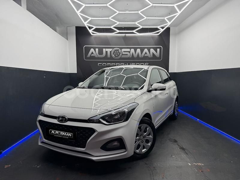 Usado Hyundai i20 84 CV (61 kW) 2019 Blanco Berlina