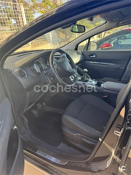 Usado Peugeot 3008 Crossway 120 CV (88 kW) 2016 Negro Berlina