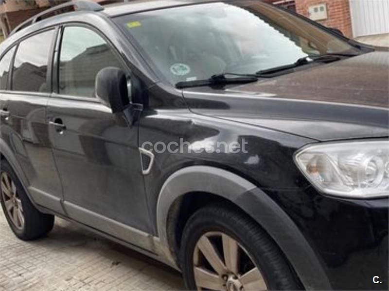 Usado Chevrolet Captiva 150 CV (110 kW) 2008 Negro SUV