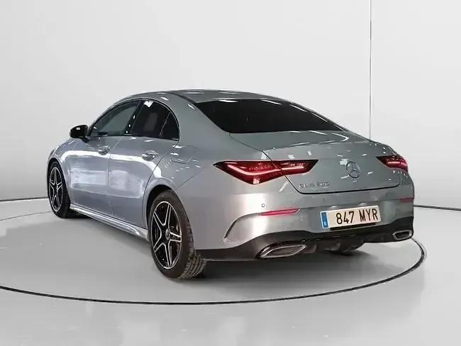 Usado Mercedes CLA200 163 HP (119 kW) 2025 Cinzento Sedan