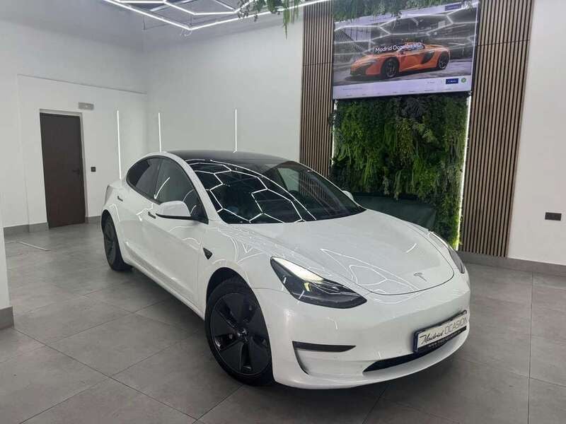 Blanco Usado 2022 Tesla Model 3 Berlina | 28.990 € (Buen precio) - Imagen 1/4